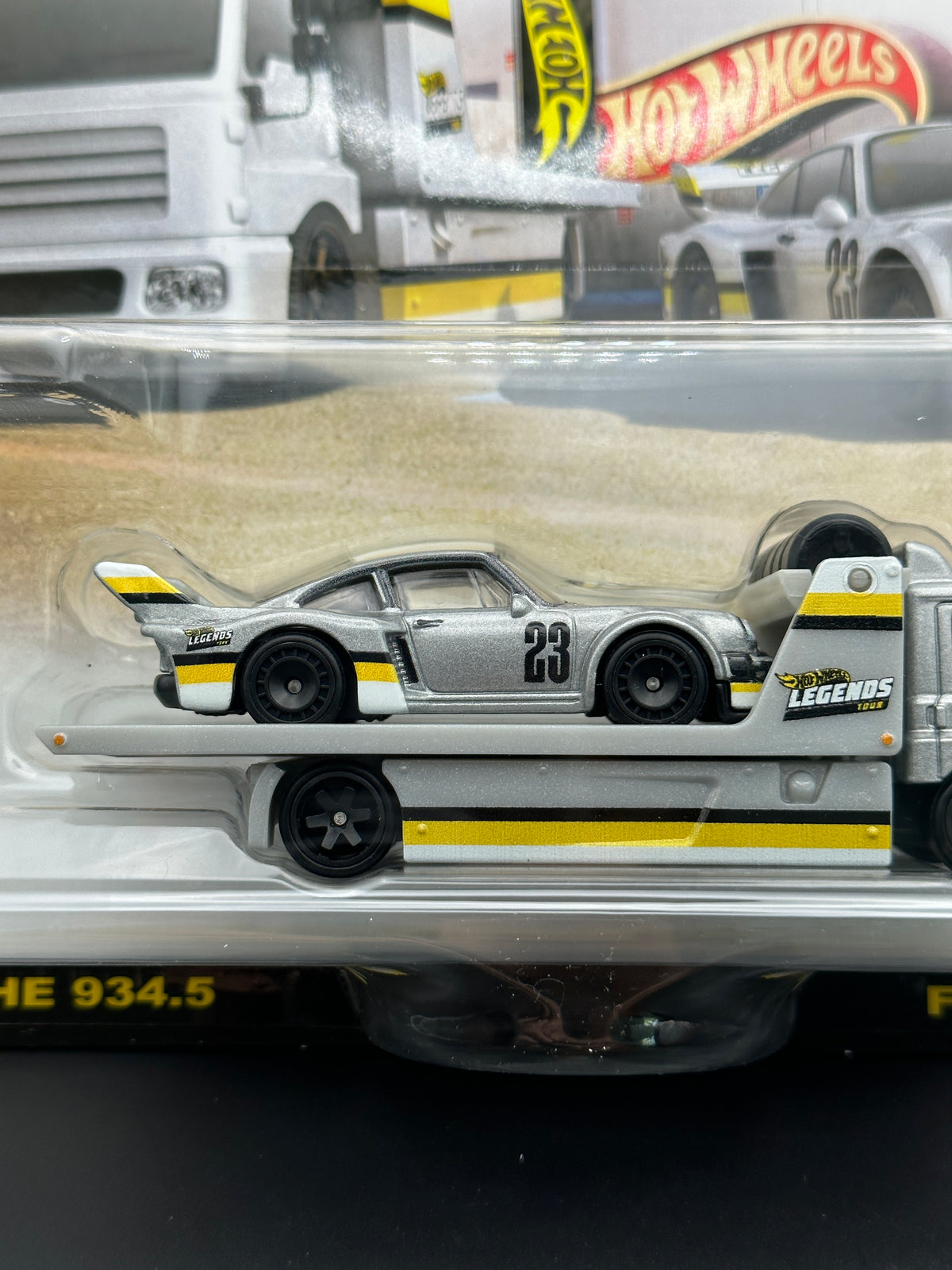 HOT WHEELS - PORSCHE 934.5 / FLEET STREET (2023) LEGENDS TOUR TEAM TRANSPORT