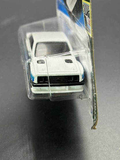 HOT WHEELS - FORD ESCORT RS2000 (2023) - HW RETRO RACERS 1/10