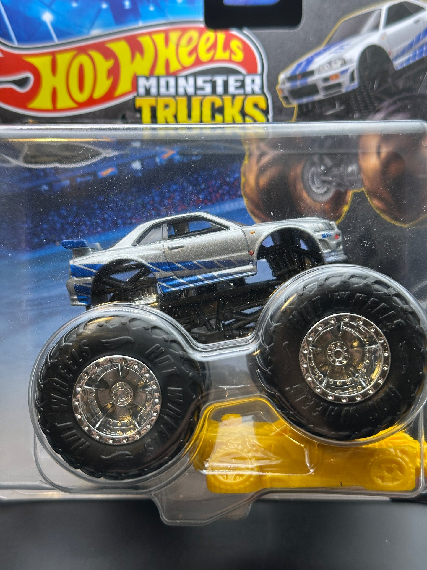 HOT WHEELS MONSTER TRUCKS - FAST AND FURIOUS NISSAN SKYLINE GT-R