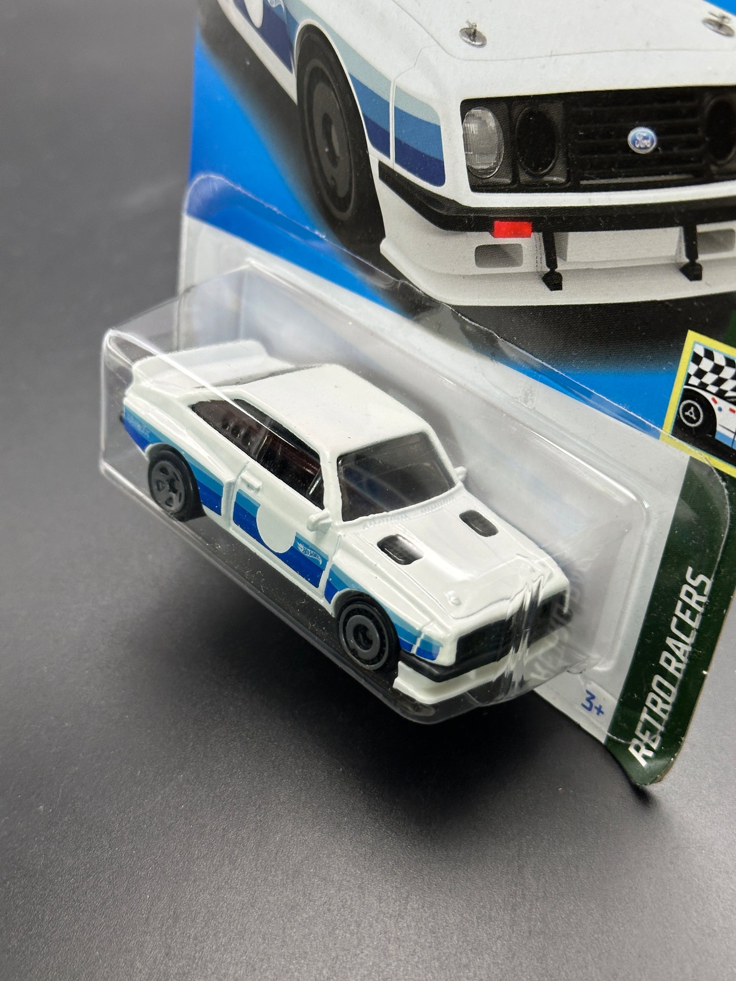 HOT WHEELS - FORD ESCORT RS2000 (2023) - HW RETRO RACERS 1/10