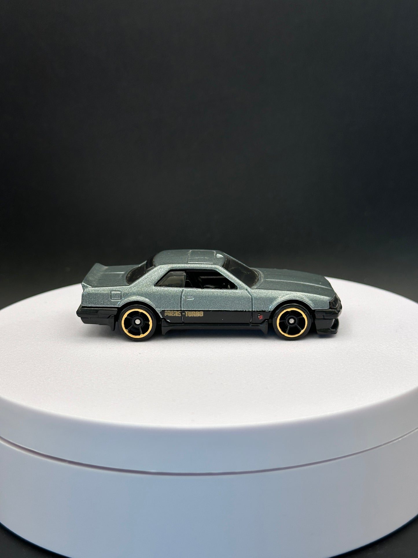 HOT WHEELS - 82 NISSAN SKYLINE KDR30 (2018) - FACTORY FRESH 10/10 - LOOSE