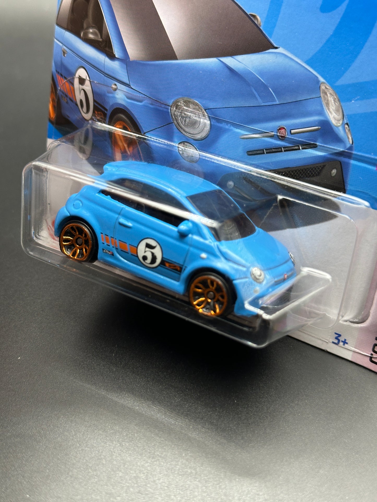 HOT WHEELS - FIAT 500e (2024) - COMPACT KINGS 2/5
