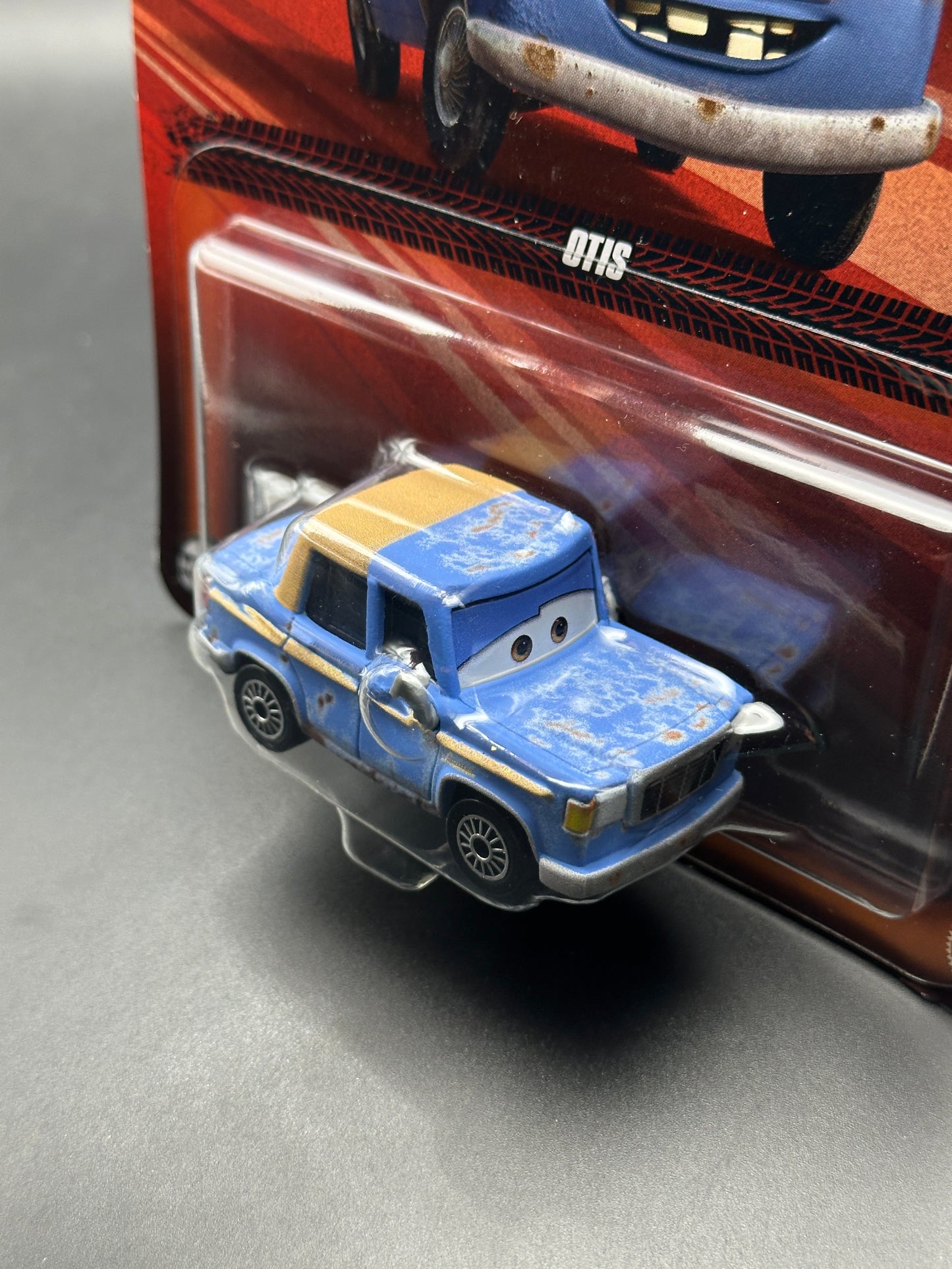 DISNEY PIXAR CARS - OTIS - CARS - DIECAST