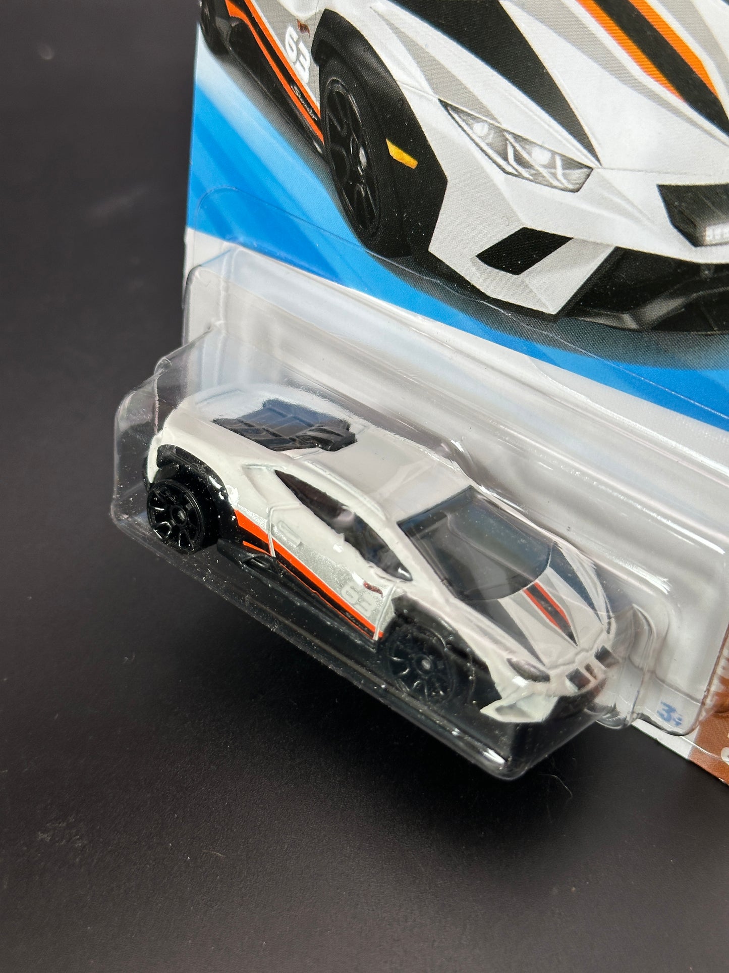 HOT WHEELS - LAMBORGHINI HURACAN STERRATO (2025) - HW SAFARI MODE 1/5