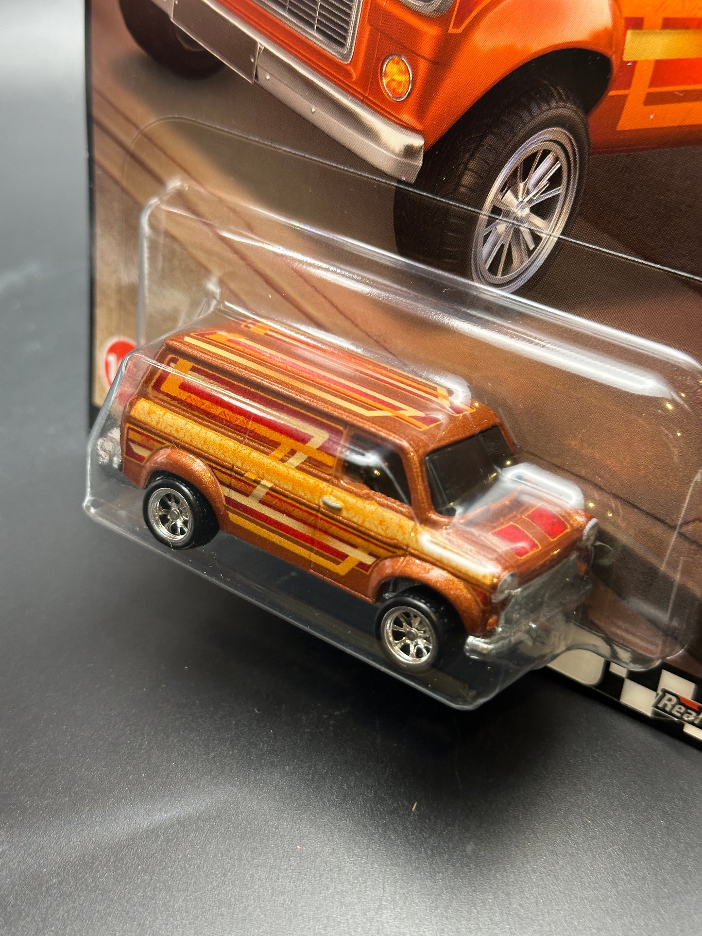 HOT WHEELS - FORD TRANSIT SUPERVAN (2024) - HW BOULEVARD #109
