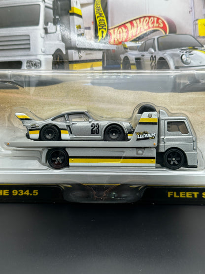 HOT WHEELS - PORSCHE 934.5 / FLEET STREET (2023) LEGENDS TOUR TEAM TRANSPORT