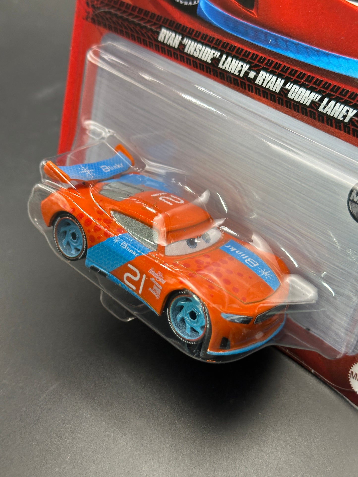 DISNEY PIXAR CARS - RYAN INSIDE LANEY - CARS - DIECAST