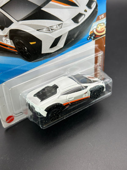 HOT WHEELS - LAMBORGHINI HURACAN STERRATO (2025) - HW SAFARI MODE 1/5