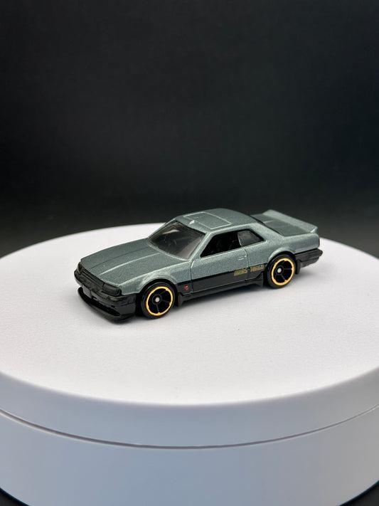 HOT WHEELS - 82 NISSAN SKYLINE KDR30 (2018) - FACTORY FRESH 10/10 - LOOSE