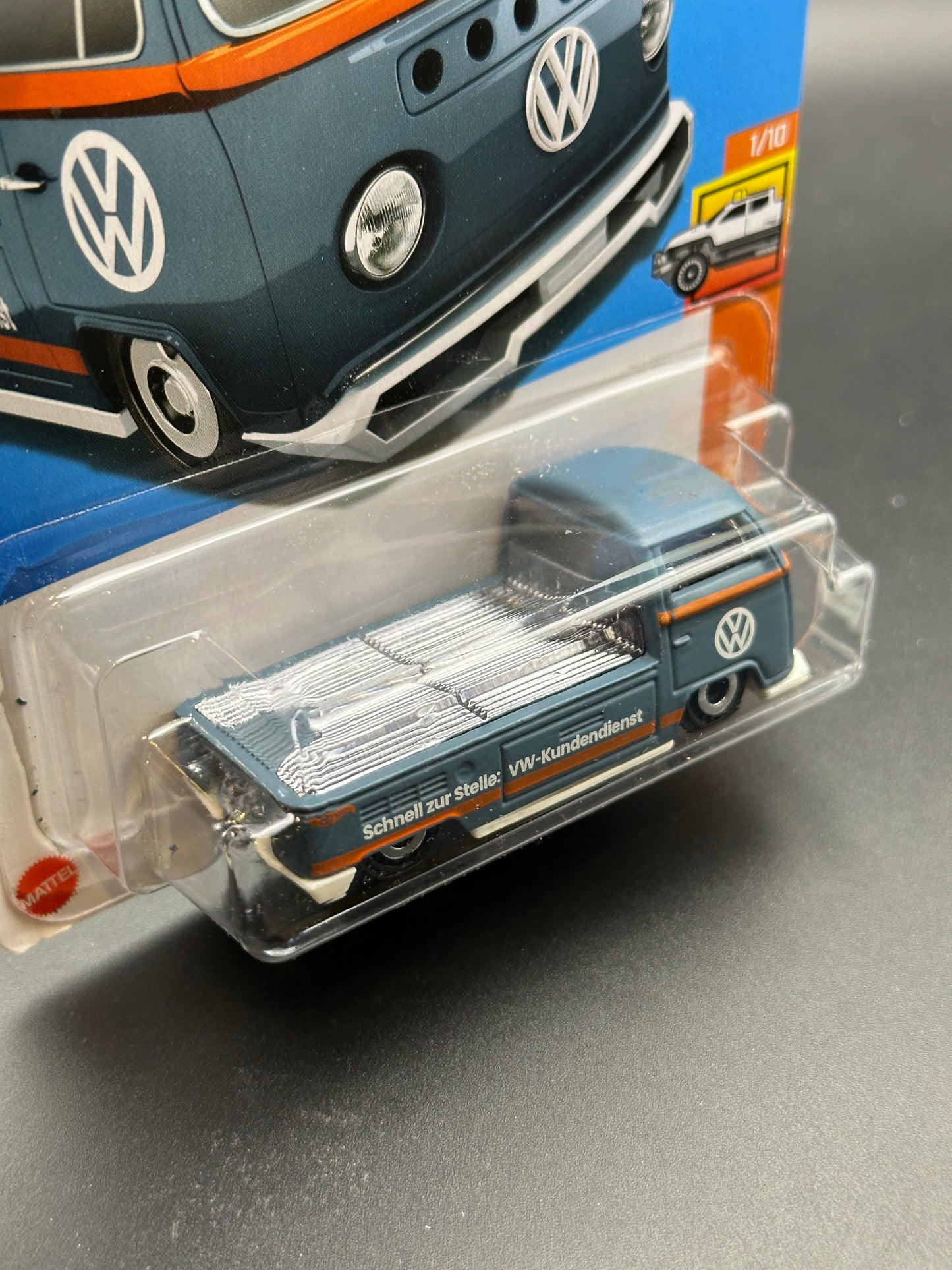 HOT WHEELS - VOLKSWAGEN T2 PICKUP (2024) - HW HOT TRUCKS 1/10
