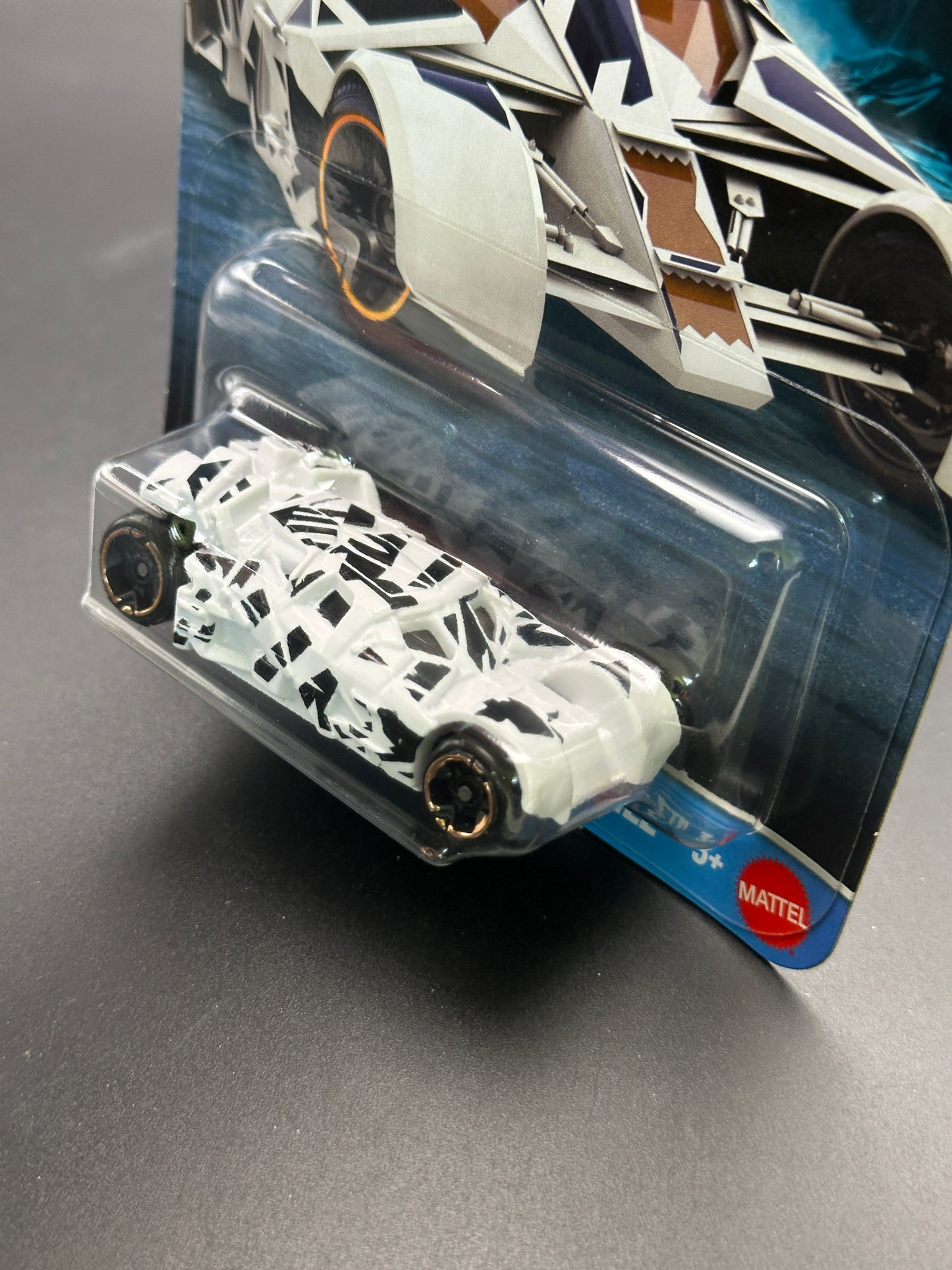 HOT WHEELS - THE DARK KNIGHT BATMOBILE (2026) - BATMAN SERIES 2/15