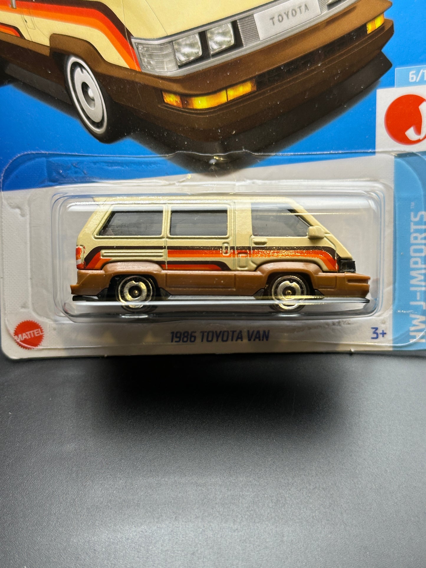 HOT WHEELS - 1986 TOYOTA VAN (2023) - HW J IMPORTS 6/10