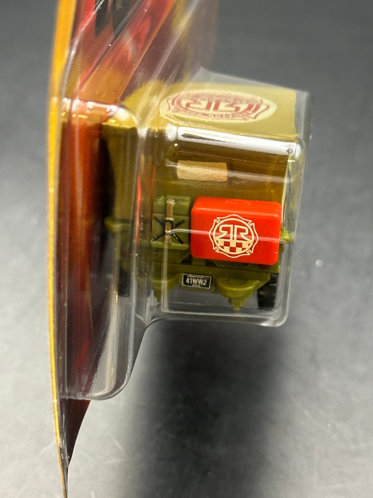 DISNEY PIXAR CARS - SARGE - RADIATOR SPRINGS RACE AND RESCUE CARS - DIECAST