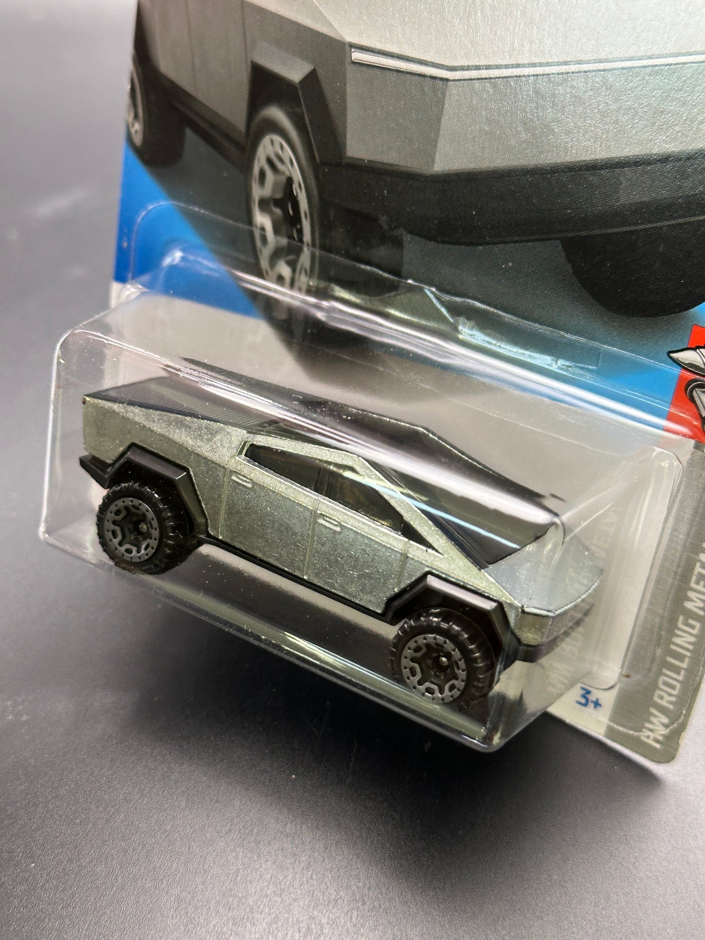 HOT WHEELS - TESLA CYBERTRUCK (2024) - HW ROLLING METAL 4/5