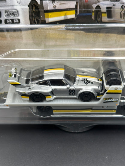 HOT WHEELS - PORSCHE 934.5 / FLEET STREET (2023) LEGENDS TOUR TEAM TRANSPORT