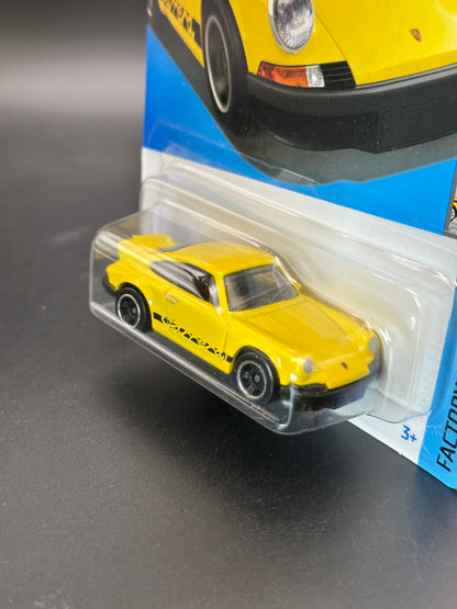 HOT WHEELS - PORSCHE 911 CARRERA RS 2.7 (2024) - FACTORY FRESH 4/10