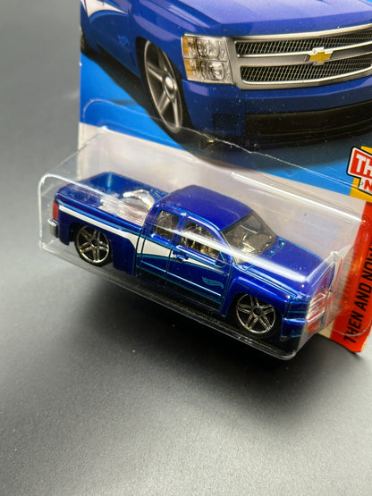 HOTWHEELS - CHEVY SILVERADO (2024) - HW THEN AND NOW 3/10