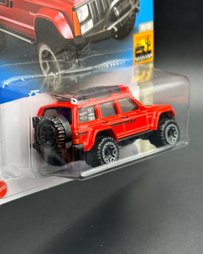 HOT WHEELS - 95 JEEP CHEROKEE (2022) - BAJA BLAZERS 10/10