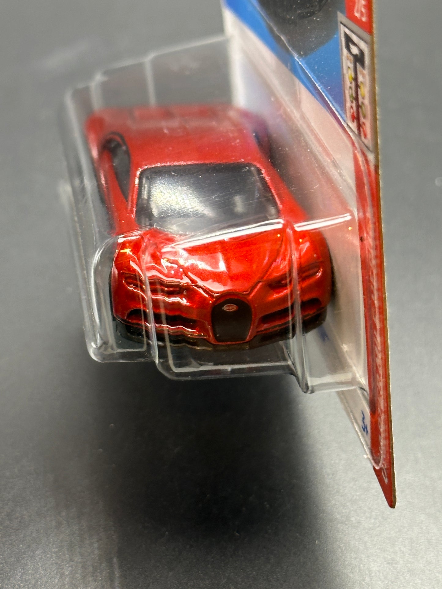 HOT WHEELS - 16 BUGATTI CHIRON (2024) - HW QUARTER MILE HEROES 2/5