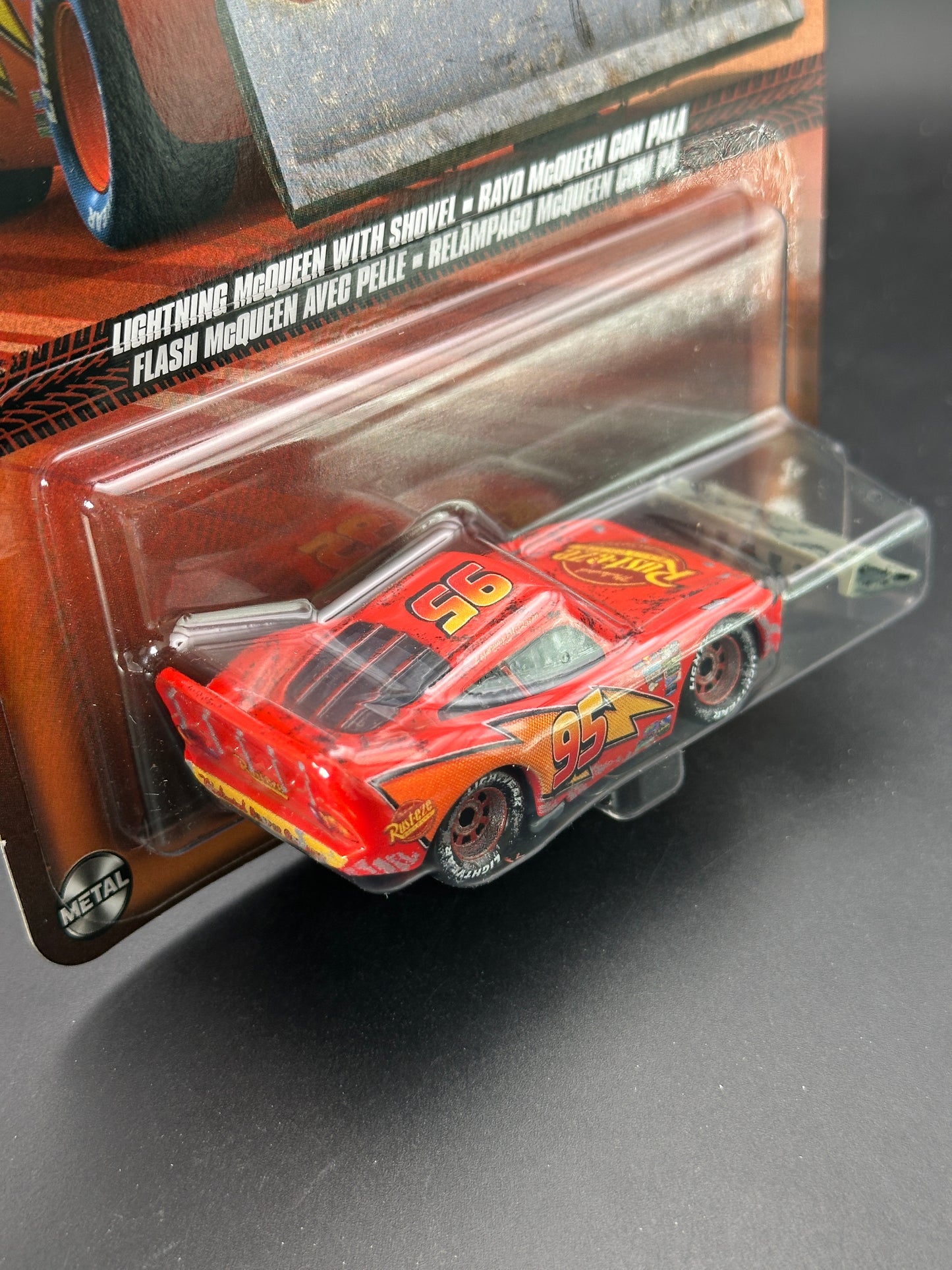 DISNEY PIXAR CARS - LIGHTNING MCQUEEN WITH SHOVEL - CARS - DIECAST