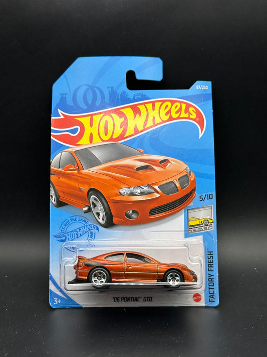 HOT WHEELS - 06 PONTIAC GTO (2018) - HW FACTORY FRESH 5/10