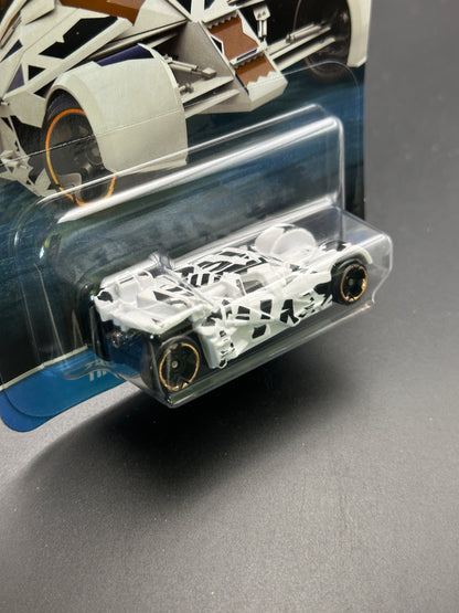 HOT WHEELS - THE DARK KNIGHT BATMOBILE (2026) - BATMAN SERIES 2/15