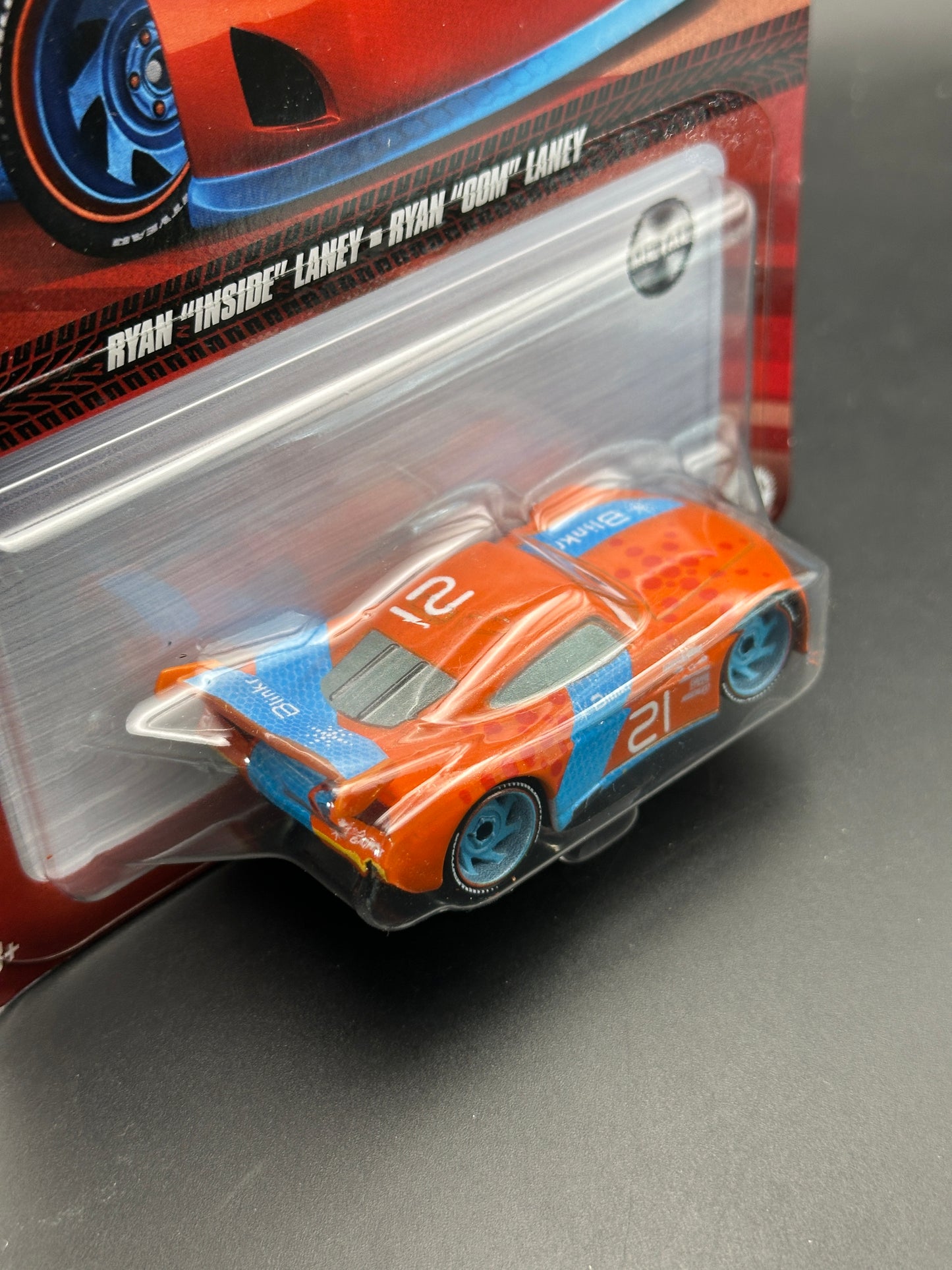 DISNEY PIXAR CARS - RYAN INSIDE LANEY - CARS - DIECAST