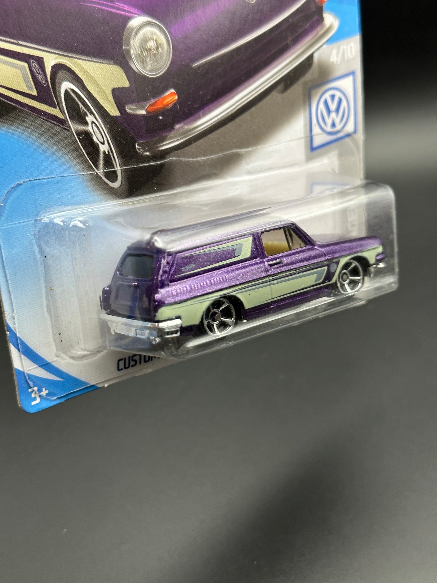 HOT WHEELS - CUSTOM 69 VOLKSWAGEN SQUAREBACK (2019) - HW VOLKSWAGEN 4/10