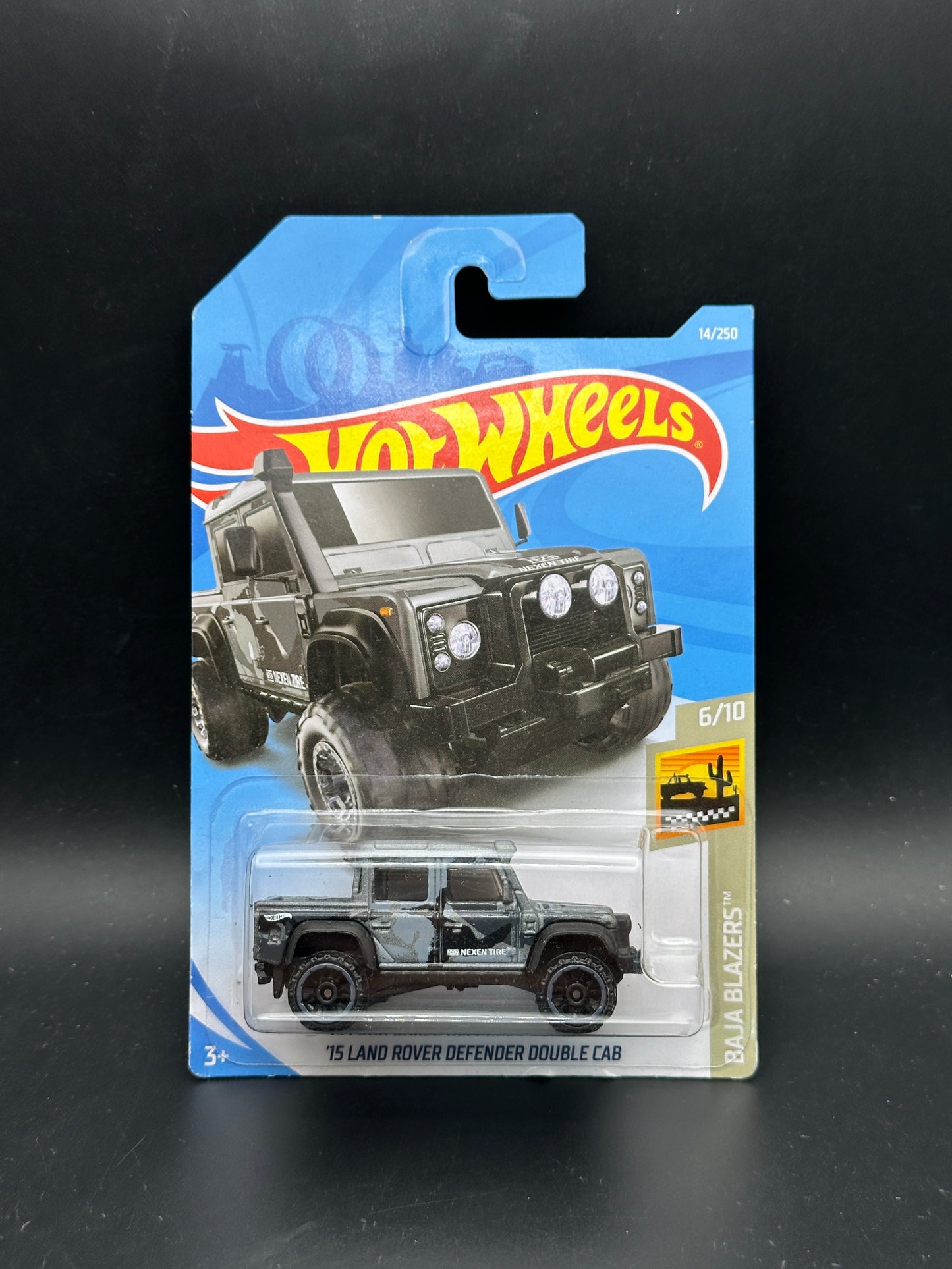HOT WHEELS - 15 LAND ROVER DEFENDER DOUBLE CAB (2019) - HW BAJA BLAZERS 6/10