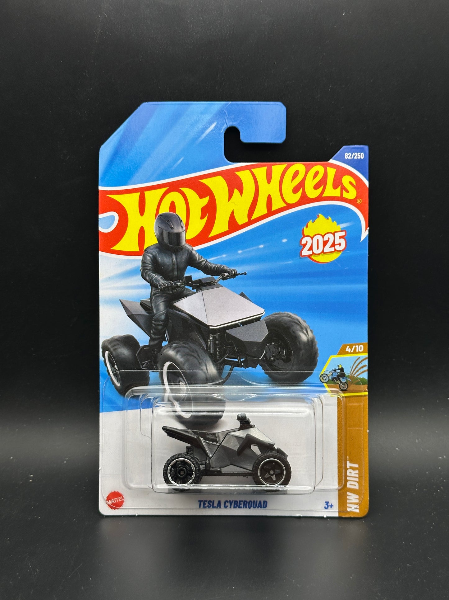 HOT WHEELS - TESLA CYBERSQUAD (2025) - HW DIRT 4/10