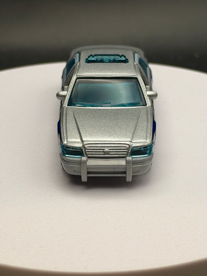 MATCHBOX - 2006 FORD CROWN VICTORIA - DIECAST - LOOSE