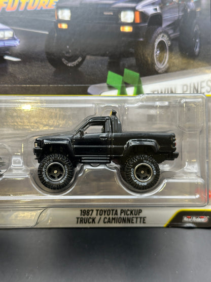 HOT WHEELS - BACK TO THE FUTURE TIME MACHINE / 1987 TOYOTA PICKUP TRUCK (2026) - 2 PACK
