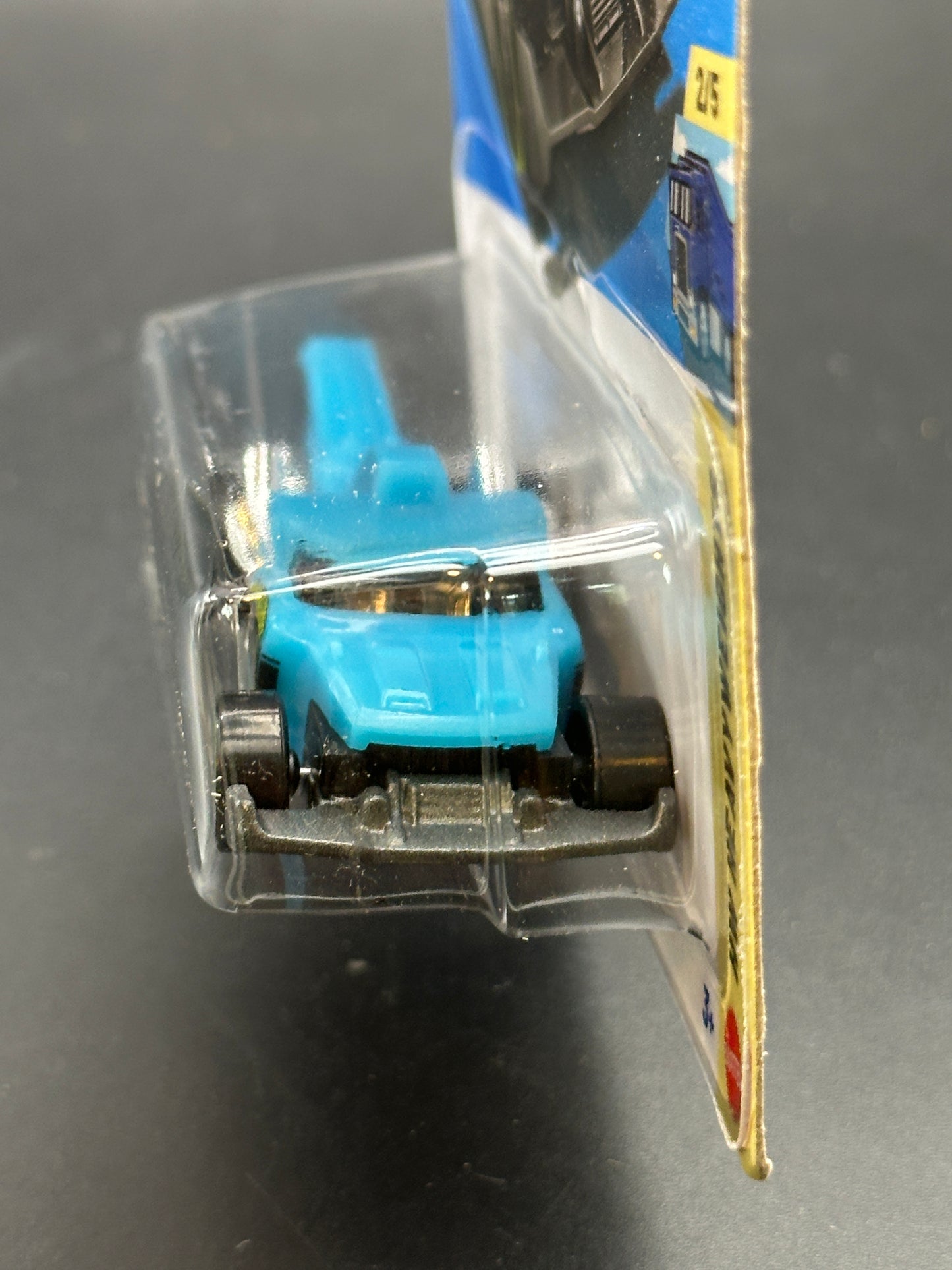 HOT WHEELS - HAULERBACK (2026) - HW HEAVY WEIGHTS 2/5