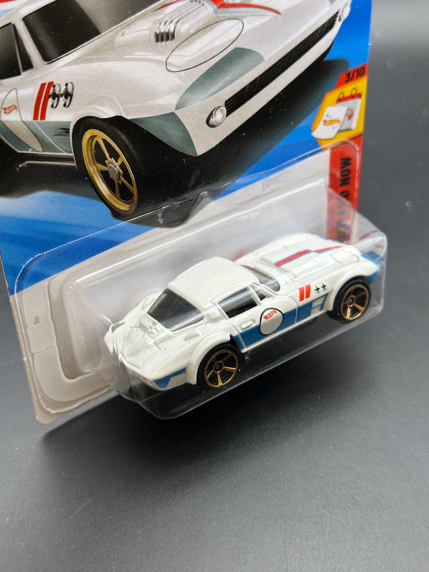 HOT WHEELS - CORVETTE GRAND SPORT (2026) - HW THEN AND NOW 3/10
