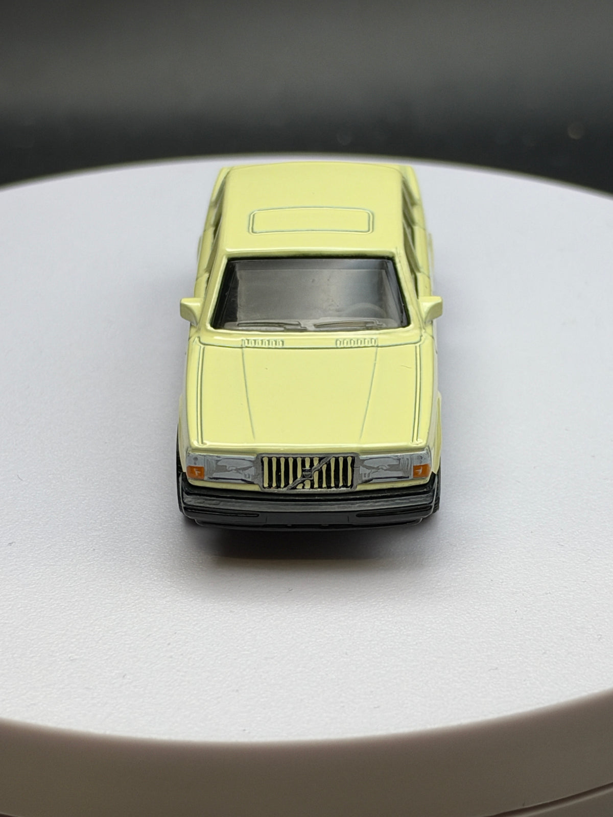MATCHBOX - 1986 VOLVO 240 - DIECAST - LOOSE