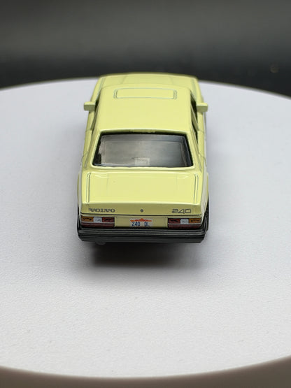 MATCHBOX - 1986 VOLVO 240 - DIECAST - LOOSE