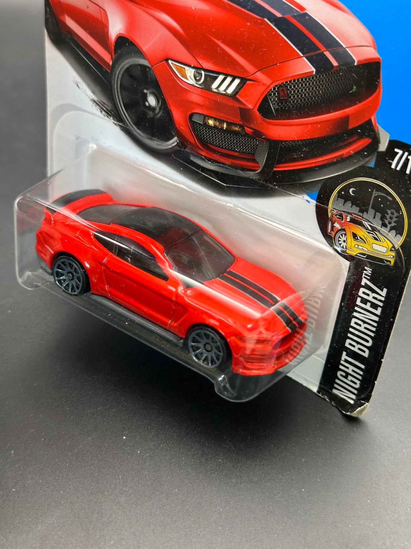 HOT WHEELS - FORD SHELBY GT350R - (2016) - HW NIGHTBURNERZ 7/10
