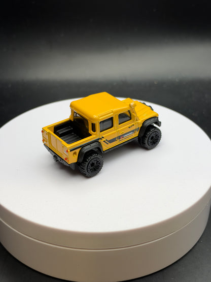 HOT WHEELS - 15 LAND ROVER DEFENDER DOUBLE CAB (2025) - HW DIRT 10/10 - LOOSE