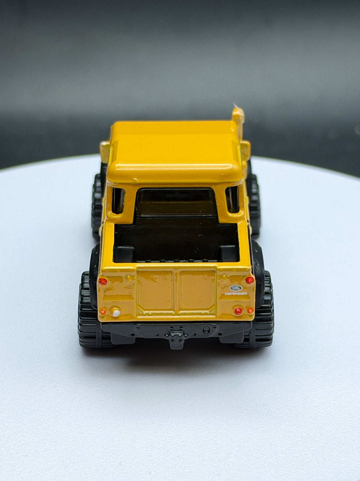 HOT WHEELS - 15 LAND ROVER DEFENDER DOUBLE CAB (2025) - HW DIRT 10/10 - LOOSE