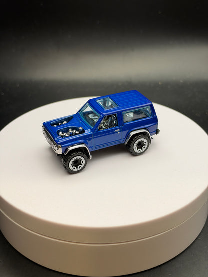 HOT WHEELS - NISSAN PATROL CUSTOM (2023) - HW J-IMPORTS 1/10 - LOOSE