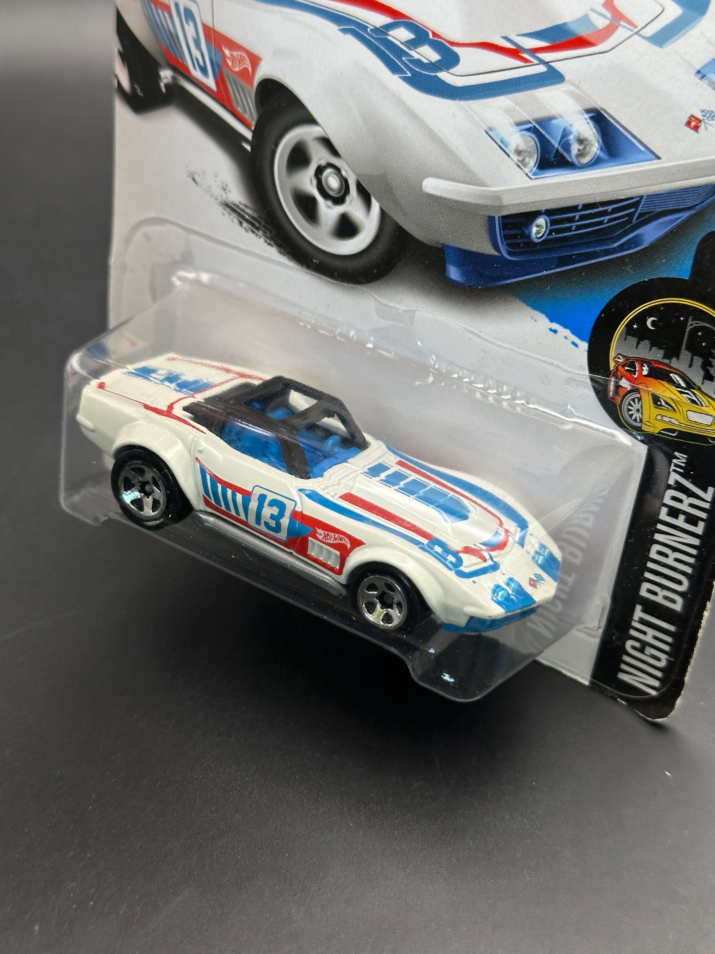 HOT WHEELS - 69 CORVETTE RACER (2016) - HW NIGHTBURNERZ 6/10