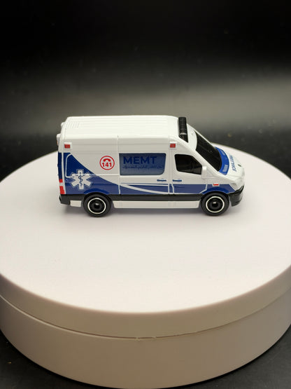 MATCHBOX - MERCEDES BENZ SPRINTER AMBULANCE - DIECAST - LOOSE