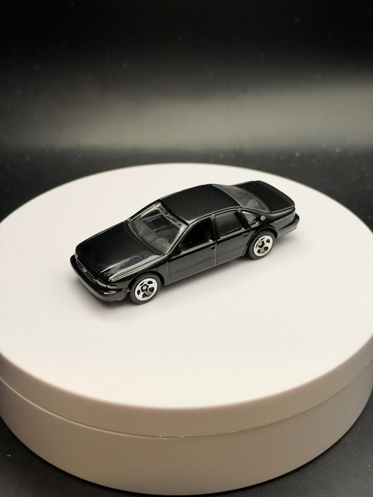 HOT WHEELS - 96 CHEVROLET IMPALA SS (2020) - HW NIGHTBURNERZ 2/10 - LOOSE