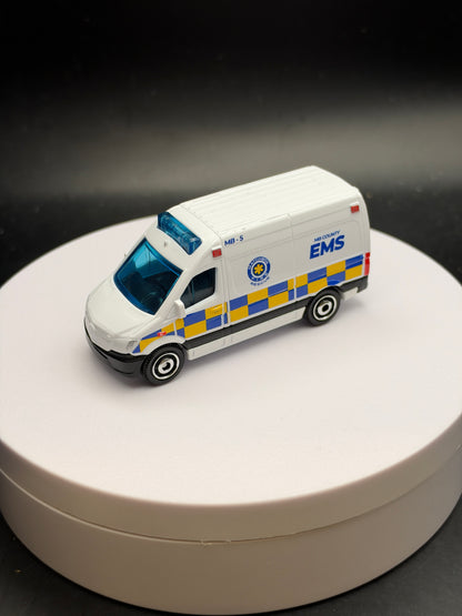 MATCHBOX - MERCEDES BENZ SPRINTER AMBULANCE - DIECAST - LOOSE