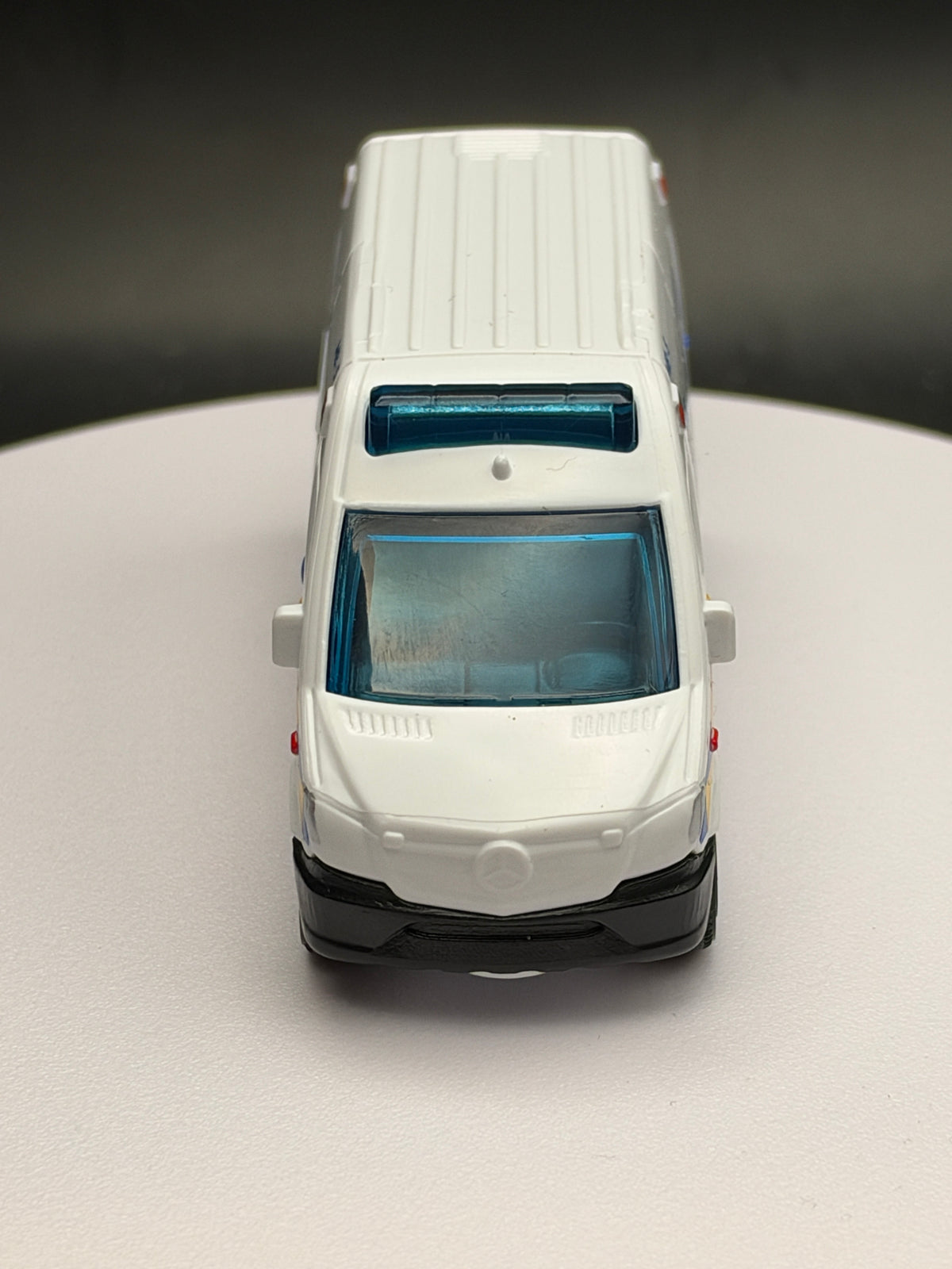 MATCHBOX - MERCEDES BENZ SPRINTER AMBULANCE - DIECAST - LOOSE