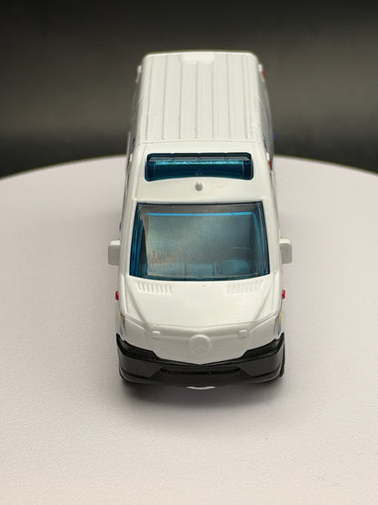 MATCHBOX - MERCEDES BENZ SPRINTER AMBULANCE - DIECAST - LOOSE