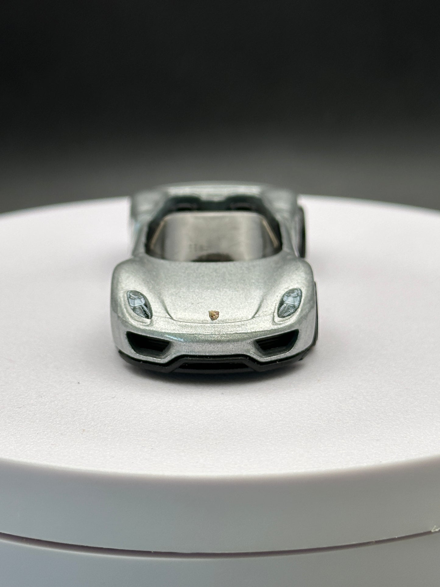 HOT WHEELS - PORSCHE 918 SPYDER (2018) - FACTORY FRESH 2/10 - LOOSE