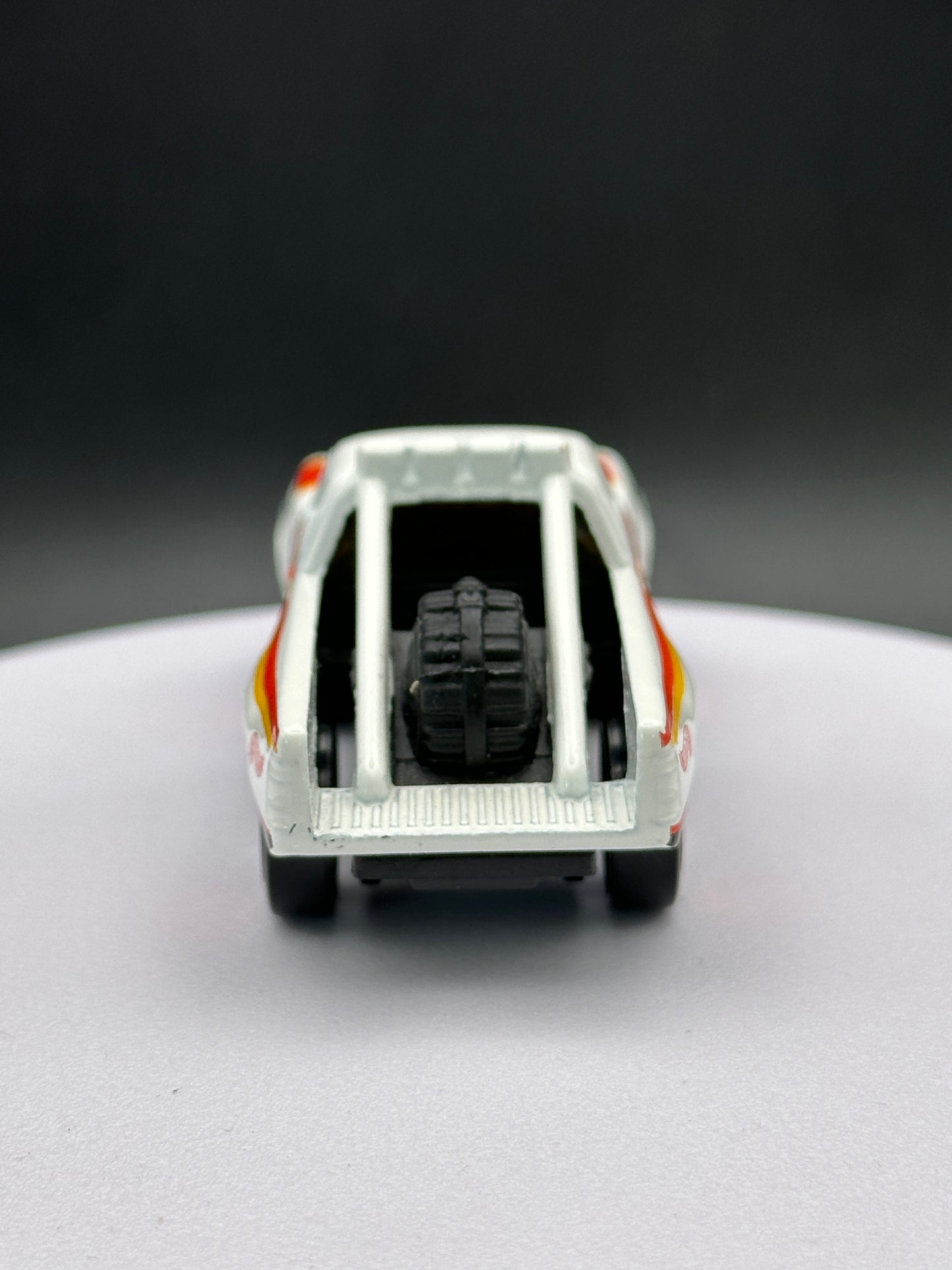 HOT WHEELS - 87 DODGE D100 (2018) - HW HOT TRUCKS 9/10 - LOOSE