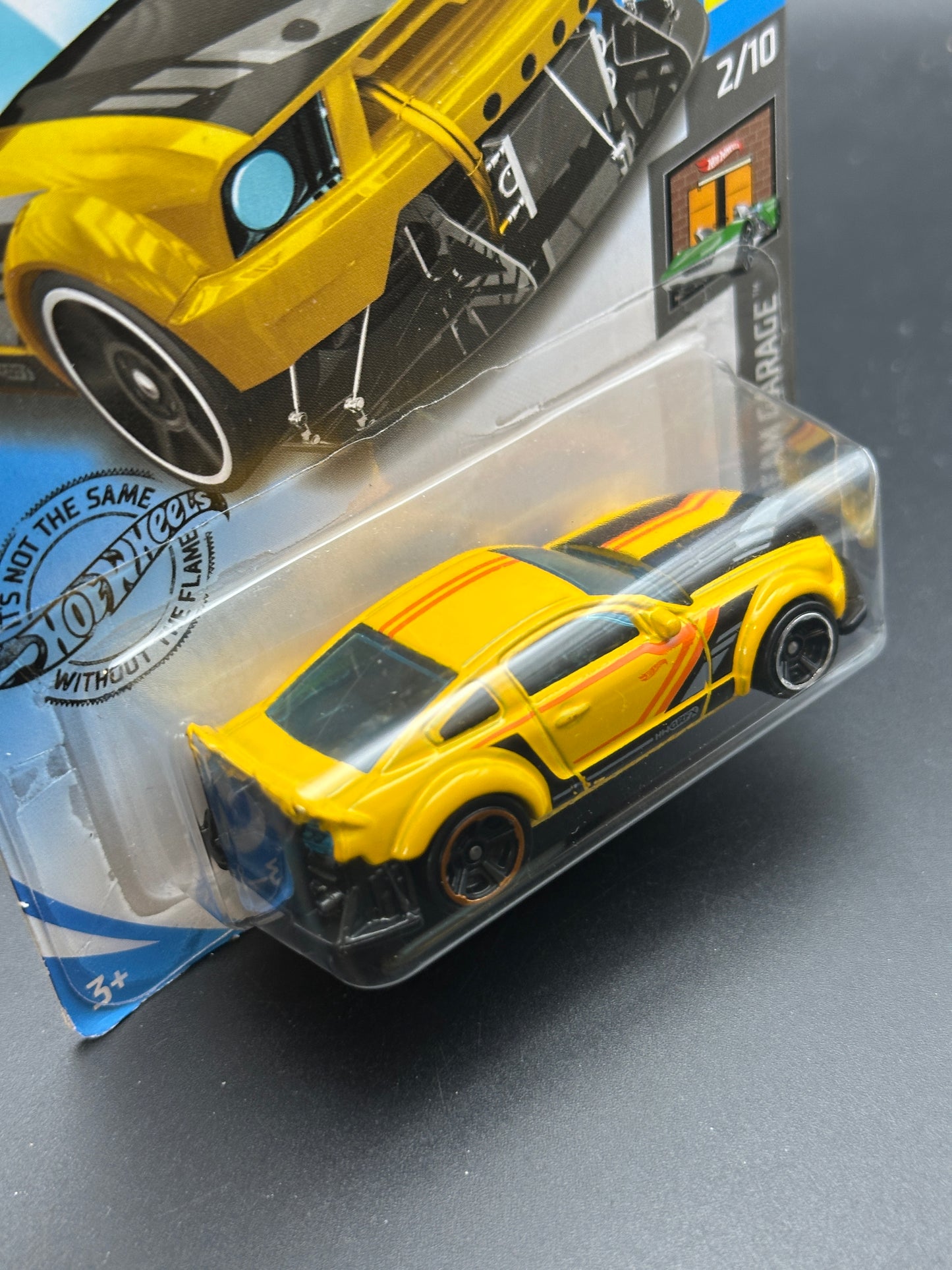HOT WHEELS - 2005 FORD MUSTANG (2020) - HW DREAM GARAGE 2/10