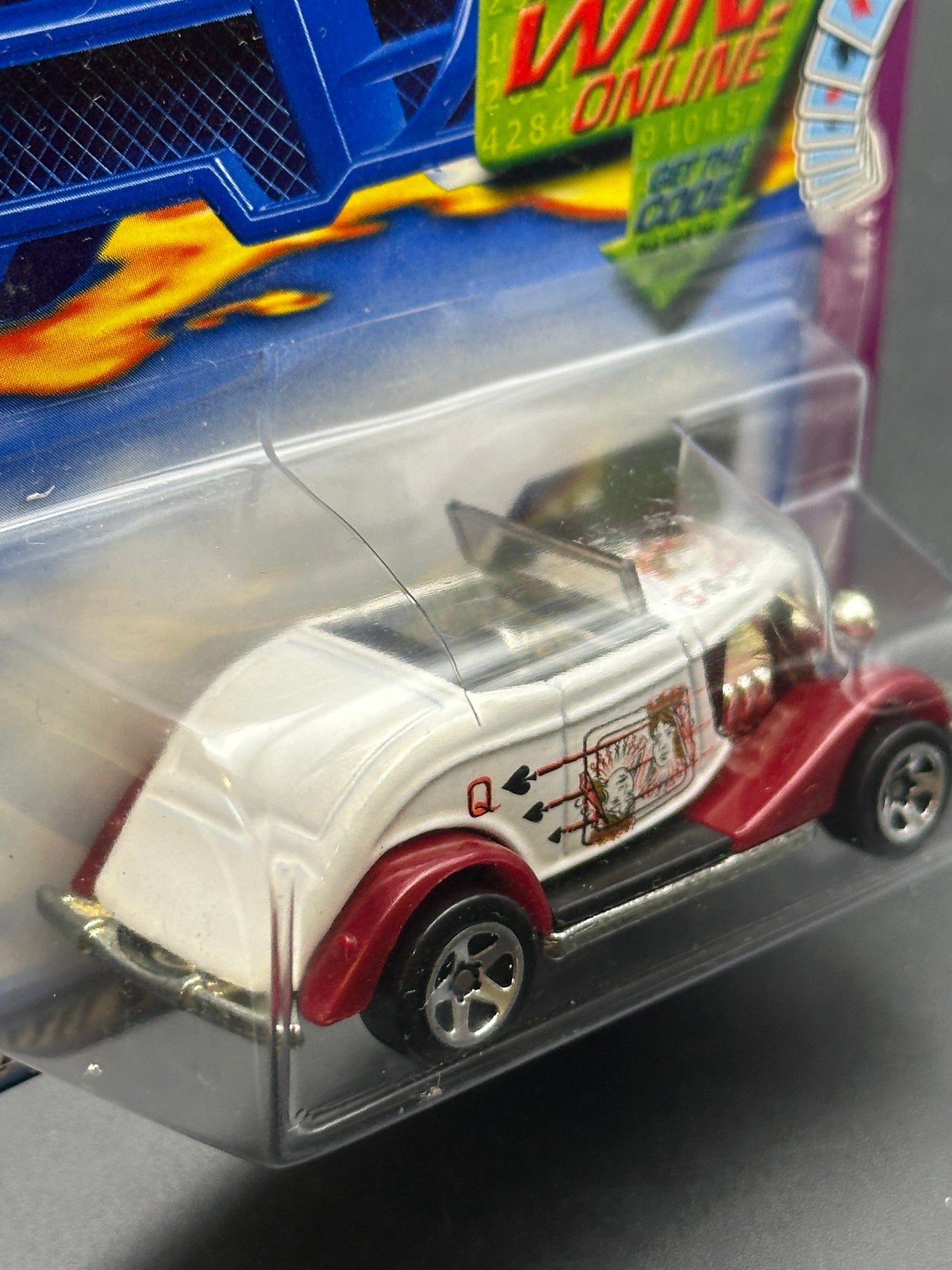 HOT WHEELS - 33 FORD ROADSTER (2002) - HW TRUMP CARS 4/4